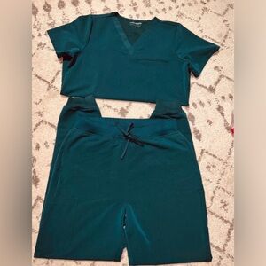 Mandala scrubs medium tall once used bought wrong size.